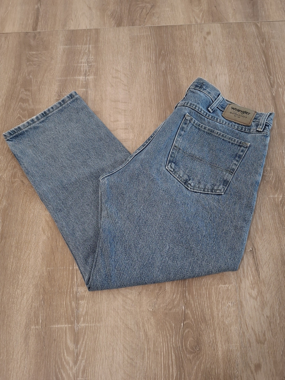 Wrangler Authentics Relaxed Fit Jeans Men's 36x28 Medium Blue *405*